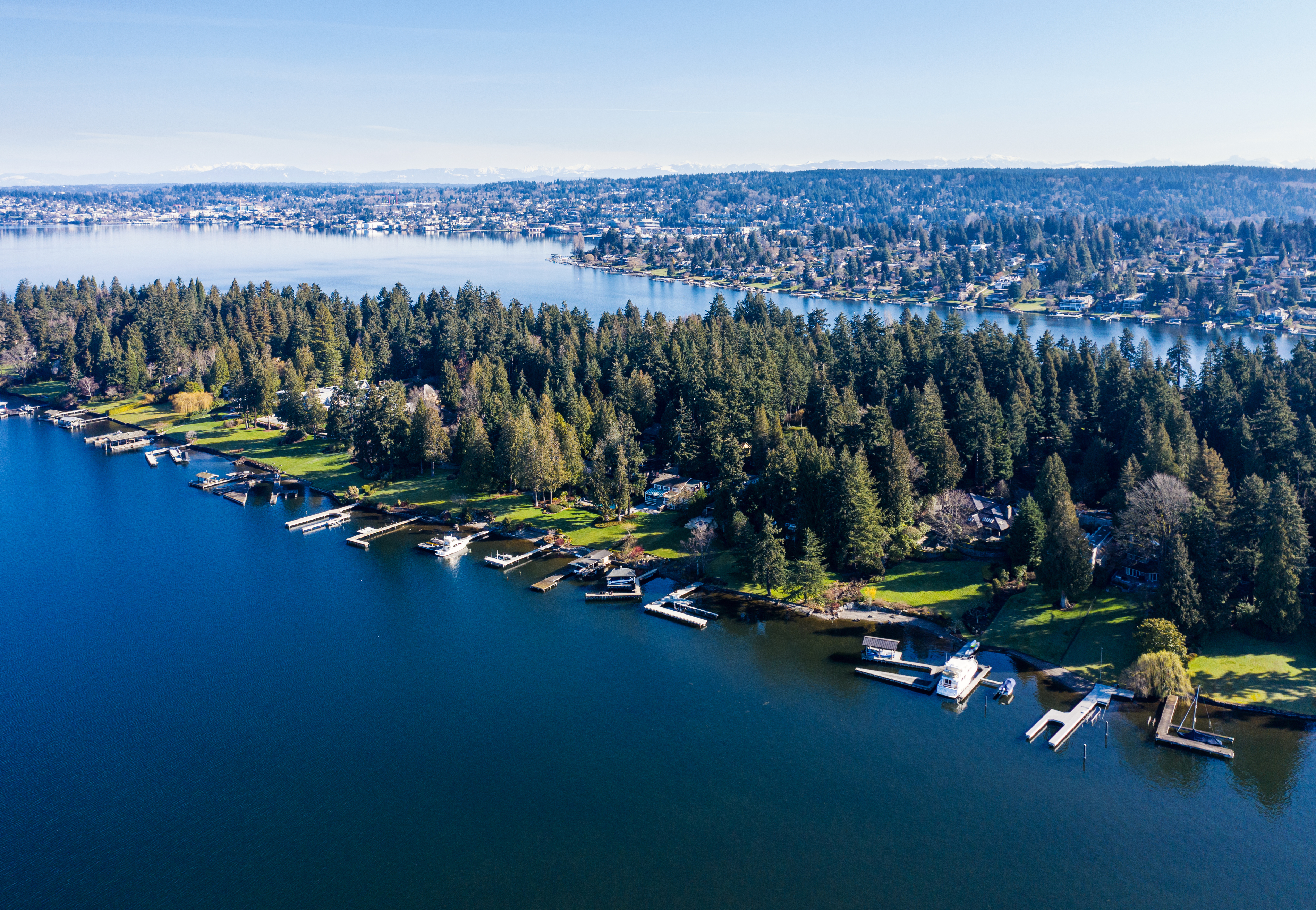 Aerial view of Hunts Point and Yarrow Point peninsula