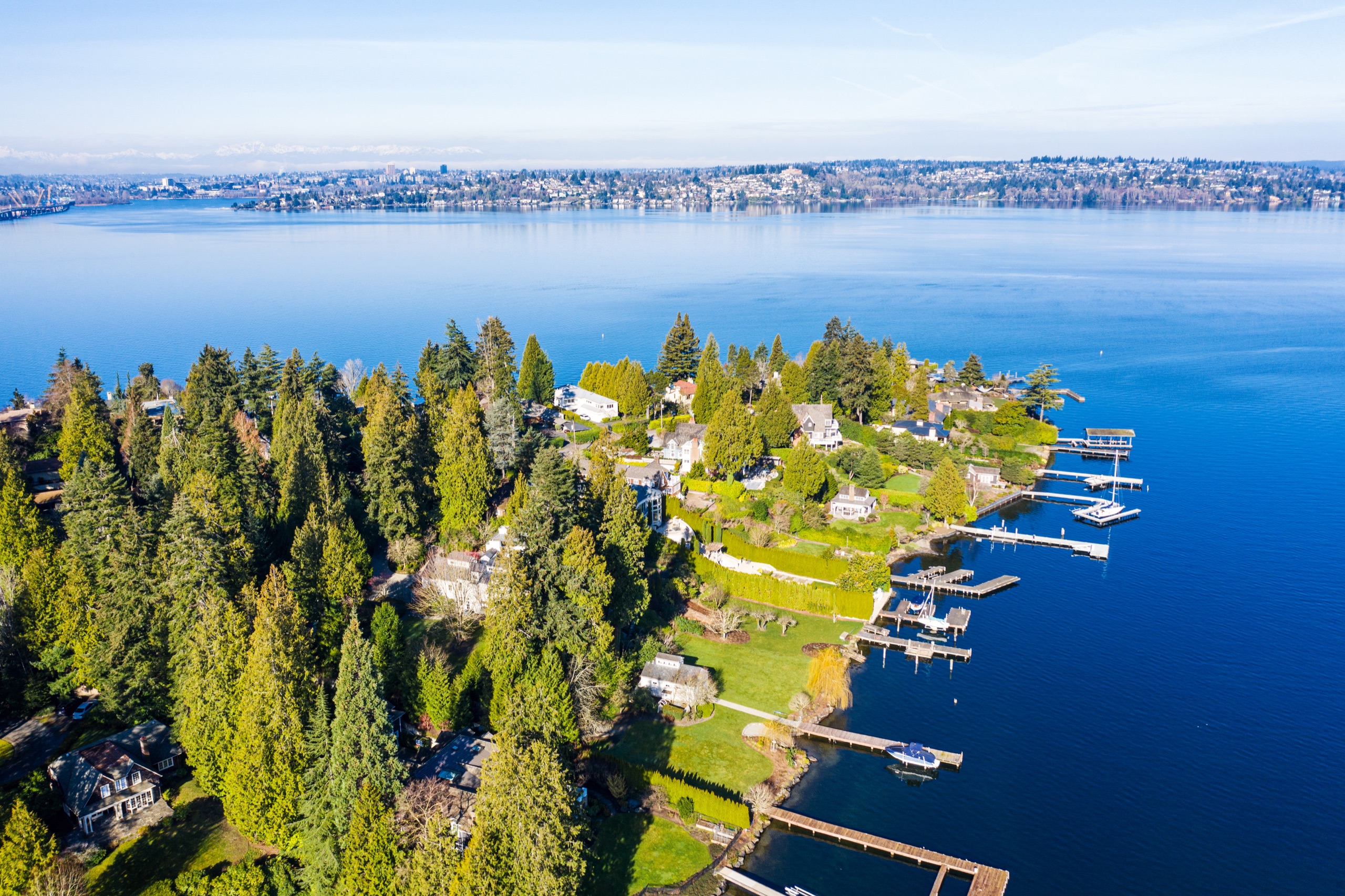 Medina Evergreen Point waterfront
